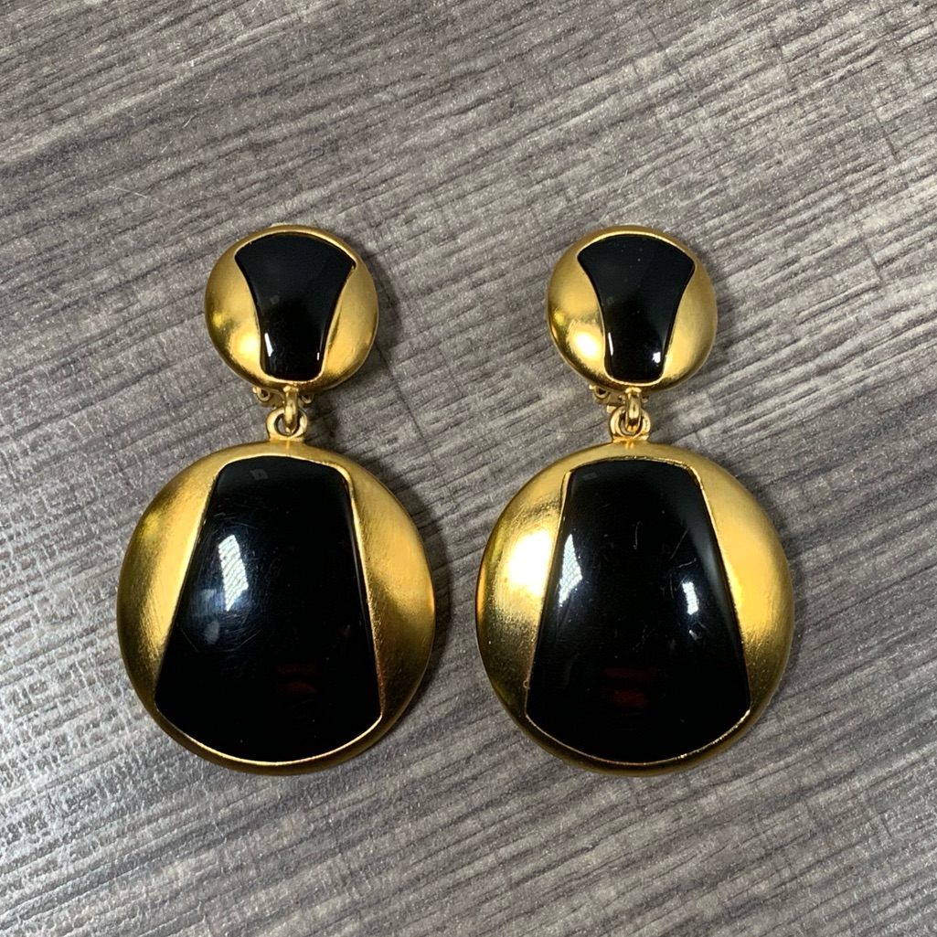 Vintage 80’s Essex Chunky Runway Gold Black Drop Clip On Earrings Signed